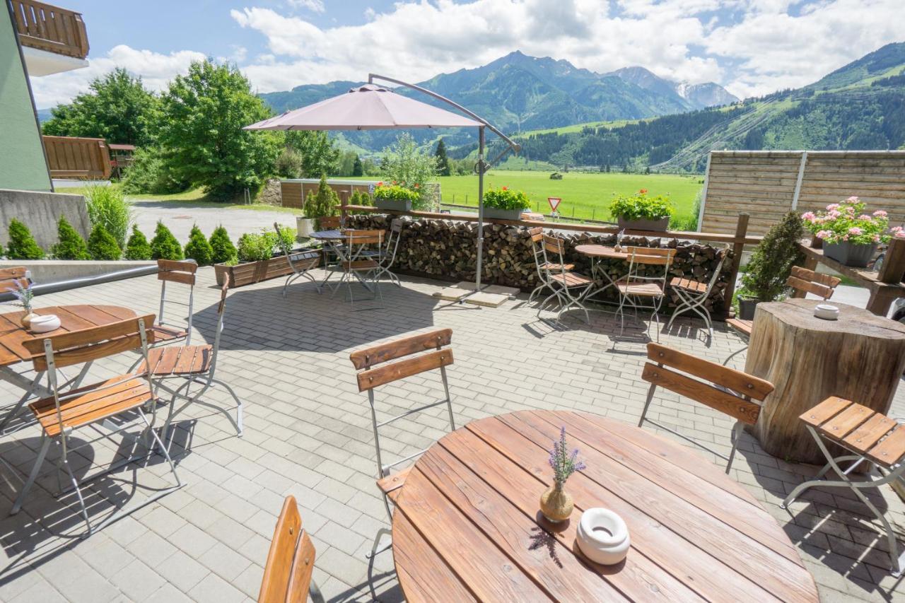 Praga Apartments & Restaurant Zell Am See-Kaprun Piesendorf Eksteriør billede